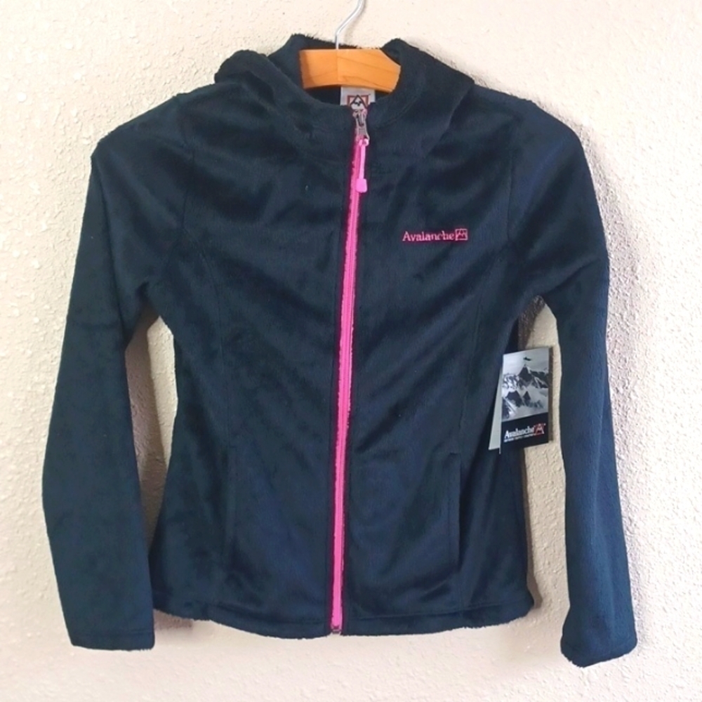 AVALANCHE Zip Up Sweater.